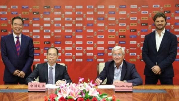 直击中国国家男子足球队主教练里皮首次媒体见