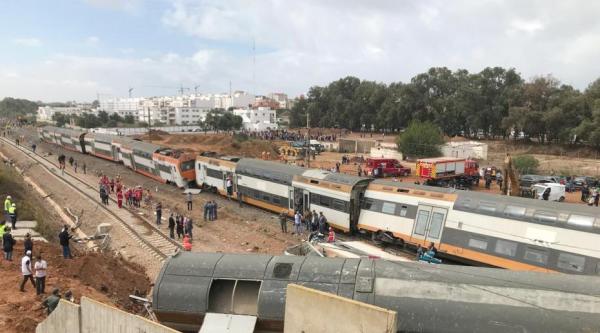 摩洛哥北部发生火车脱轨事故,已造成6人死亡8