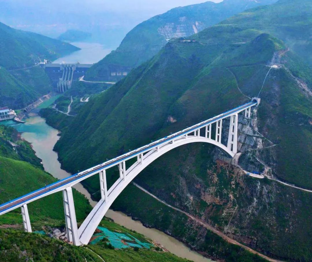 创四个世界第一-湖南矮寨特大悬索桥 - 路桥图库