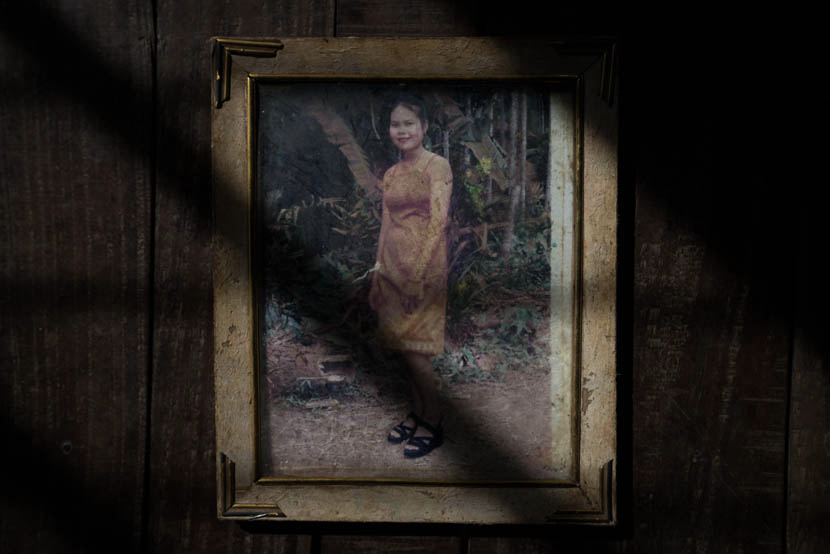 阿白在柬埔寨时拍的老照片。图/丛妍