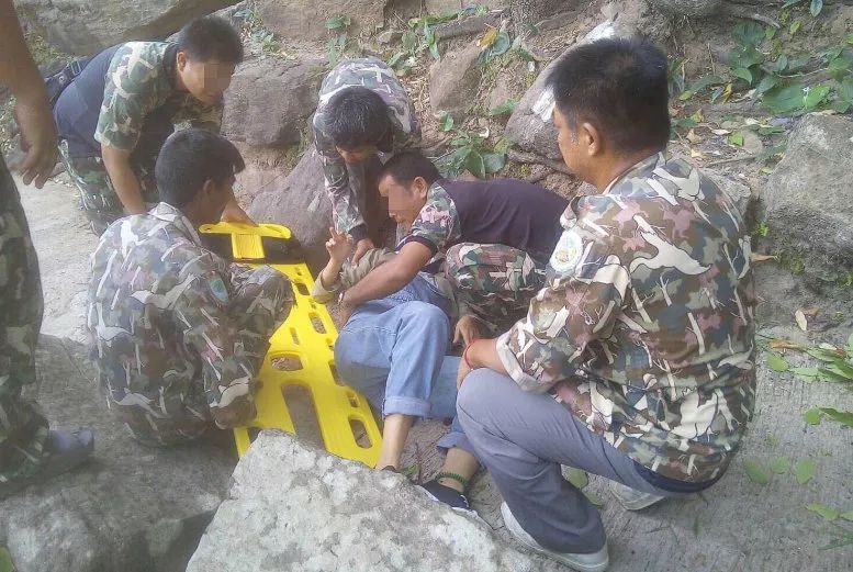 中国孕妇在泰国坠崖，其丈夫被捕……网友：电视剧都...