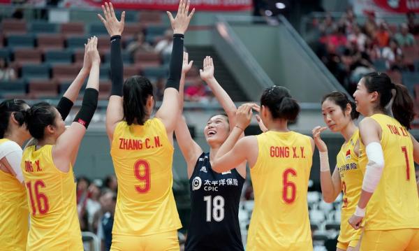 “我们是冠军”！这是中国排球人最幸福的时刻