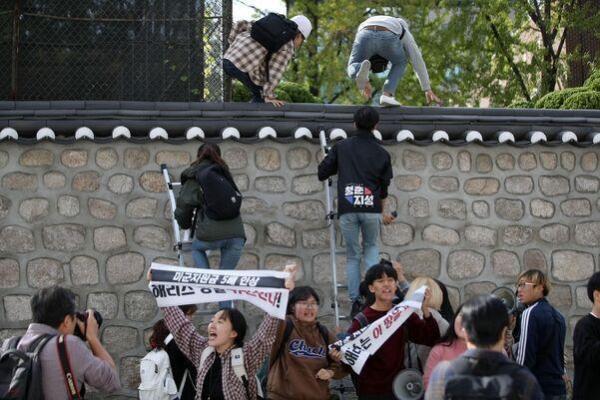 抗议者再闯美驻韩大使官邸，韩媒：恐影响韩美关系