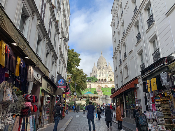 从高地到墓园，一场巴黎的朝圣之旅