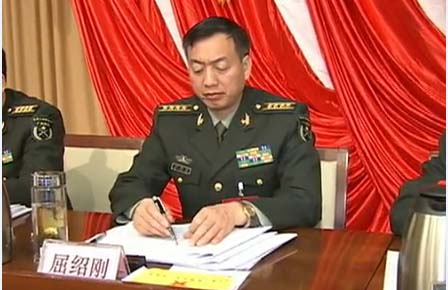广西军区领导班子调整周平转任副司令员屈绍刚接棒参谋长