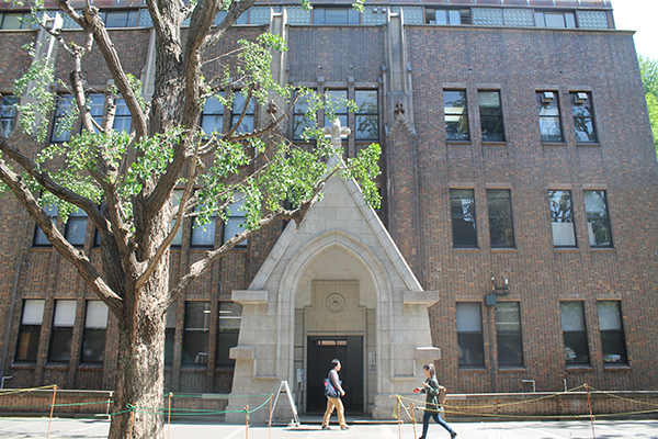 东京大学文学部所在法文2号馆一隅，印度哲学佛教学以及印度文学研究室都在该馆3楼