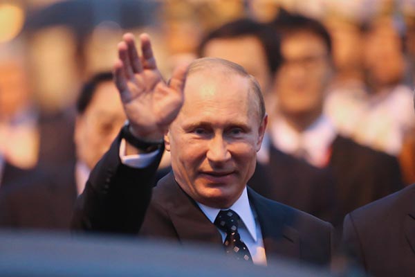 俄裔法籍作家:制裁可能把俄罗斯推向东方?