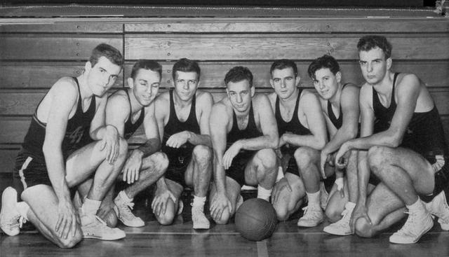 1948年，普林斯顿大学篮球队。我差点儿没能加入。</p><p>（普林斯顿大学图书馆档案室提供）