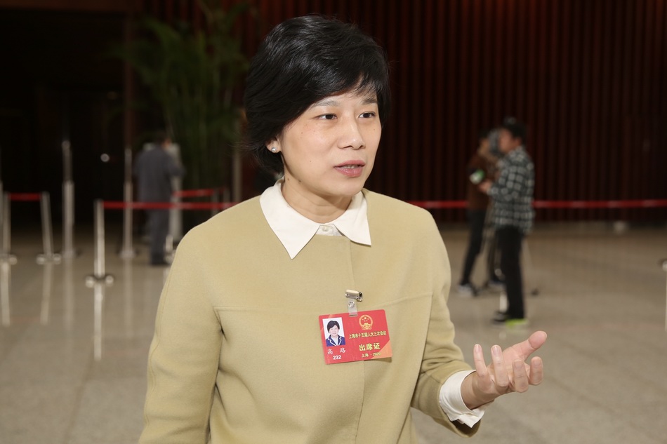 2020年1月15日，上海世博中心，高路代表会后接受澎湃新闻记者采访。澎湃新闻记者 朱伟辉 图