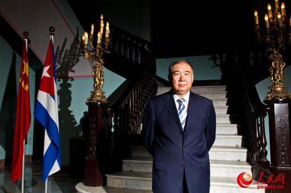中国驻古巴大使张拓即将离任,向菲德尔·卡斯