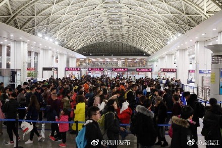 成都边检站统计:春节假期出境游 六成人去了东