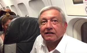 墨西哥当选总统乘民航延误近4小时仍坚持卖专机：穷国要节流