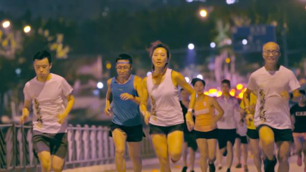 夜跑，用双脚感受上海跳动的脉搏