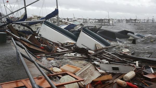 26年最强飓风登陆美国，2死50万户停电