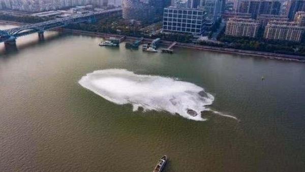 钱塘江现百米漩涡，地铁方否认工程漏水
