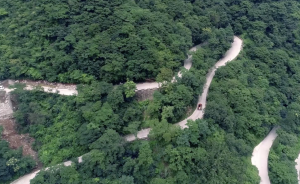 河南郭亮村，有条“老司机”也要抖三抖的最险公路