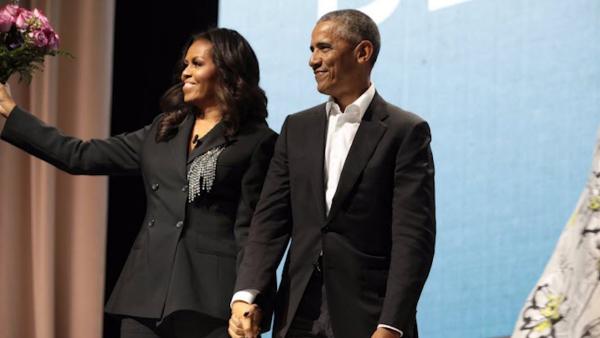 奥巴马现身妻子新书发布自比Jay-Z