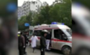 歹徒當(dāng)街捅傷法官和獄警,曾兩次獲刑