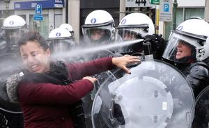 比利时布鲁塞尔爆发黄背心示威游行，450人被捕