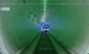 马斯克的地下隧道通了，初次乘坐有些颠