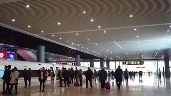 “中国最美高铁线”杭黄高铁开通，乘客：快的不敢想象！