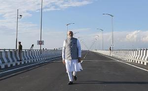 莫迪出席印度最长铁路桥通车仪式，距中印边界仅20多公里