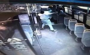 株洲一公交司机劝阻男乘客吸烟被暴捶、勒脖，致急性应激障碍