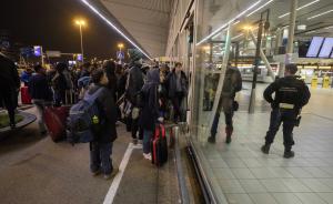 阿姆斯特丹机场遭炸弹威胁，出境大厅人员被疏散
