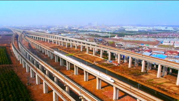 春运明天启动：8分钟看中国铁路建设成就