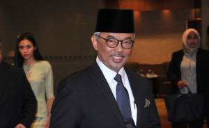 马来西亚新元首：59岁阿卜杜拉，爱足球