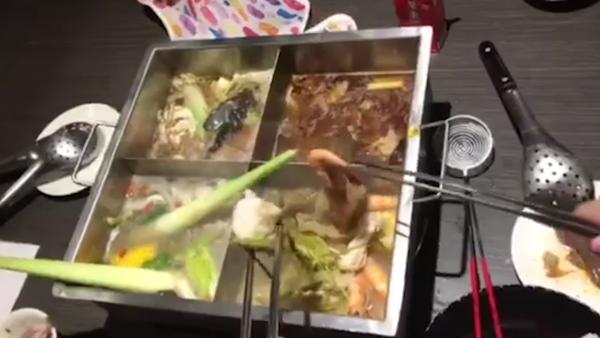 台湾屏东的年夜饭：家人围圈吃火锅