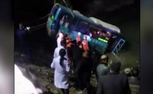 汉中警方回应公交车坠江：非乘客抢方向盘