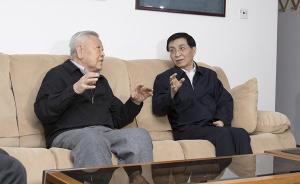 王沪宁看望文化界知名人士和科技专家，代表总书记致新春祝福
