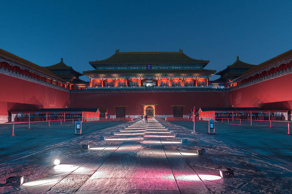 03-VCG111150509097 2018年4月16日，北京，故宫亮起夜景照明。