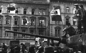 匈牙利十月事件后，一个“文化抵抗者”的生活变化