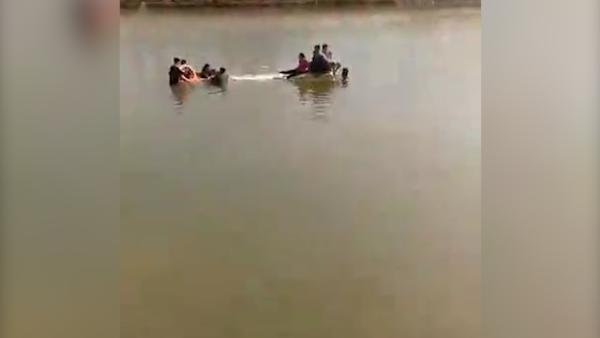 沧州两船相撞，一船侧翻多人落水6人遇难