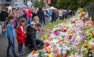 新西兰为清真寺枪击案受害者举国默哀2分钟，总理致辞
