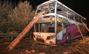 郑州旅游大巴在湖南起火26人死亡，河南副省长前往处置事故