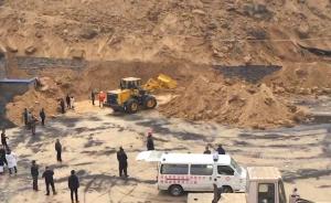 吕梁一洗煤厂黄土崩塌，两司机被埋身亡