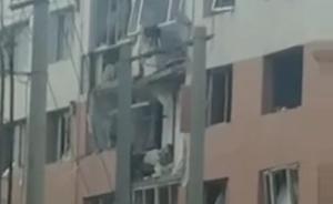 呼市海东路联建小区居民楼发生爆炸，现场1人死亡2人受伤