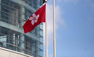 香港特区区旗、区徽设计者何弢去世，林郑月娥哀悼