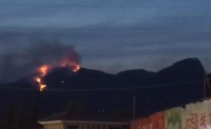 陕西商洛突发森林大火：因村民烧荒引起，当地正全力扑救
