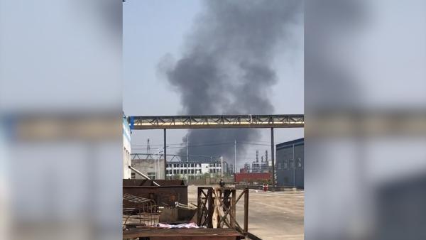 响水化工园一公司仓库自燃，烧了45分钟