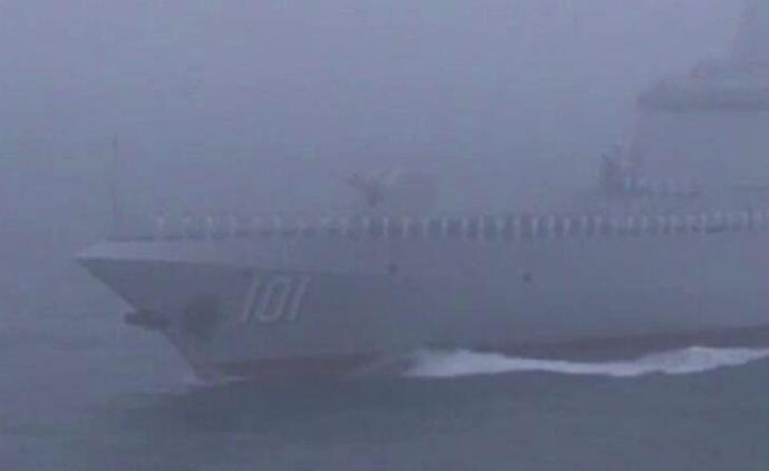 “南昌”舰首次亮相海上阅兵，系万吨大驱055型首舰