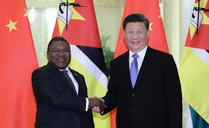 习近平会见莫桑比克总统：让中莫“同志加兄弟”友谊继承发扬