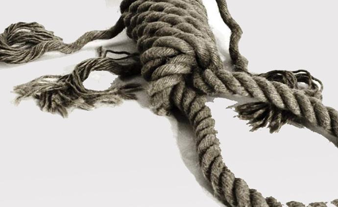 沙特处决37名被控犯恐怖主义罪行的男子，一名被钉十字架