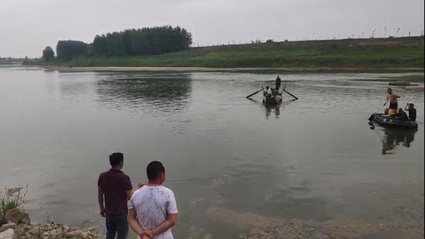 荆州5初中生溺水：2人身亡3人仍在打捞
