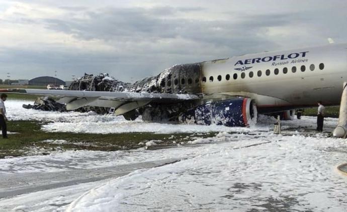 航空专家详析俄客机失事原因：飞行员操作失误或操作系统失灵