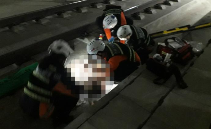 韩国女子跳高铁，多处骨折无生命危险