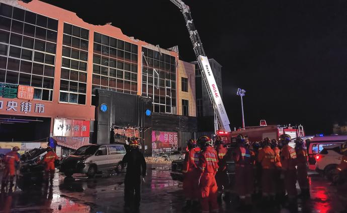 直播录像丨广西百色一酒吧屋顶坍塌，已致2死80多人伤
